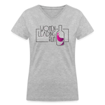 Women Leading Rum - Women's V-Neck T-Shirt - gray